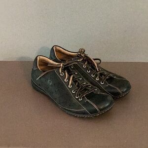 Ladies Black Leather Shoes Born Size 8